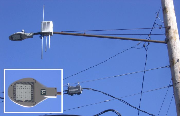 Philips Hadco RX1 (w/ Wi-Fi Networking Device)
From Boston, MA
Keywords: American_Streetlights
