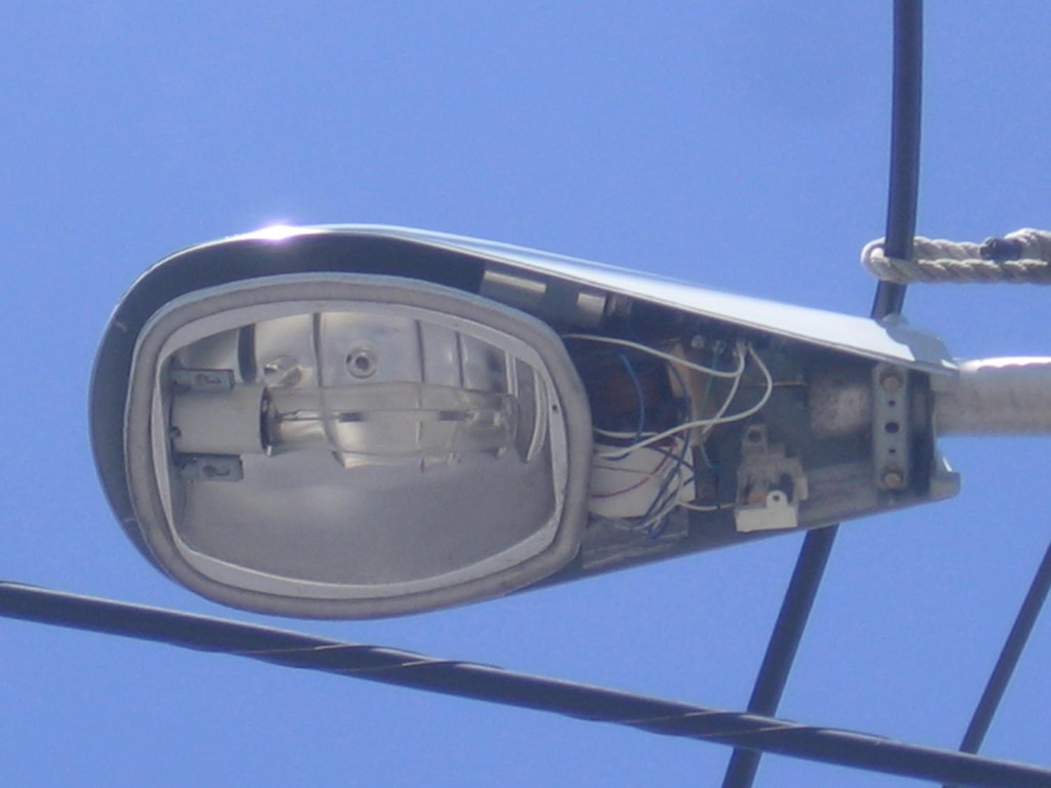 2007 General Electric M250R2
From Everett, MA
Keywords: American_Streetlights