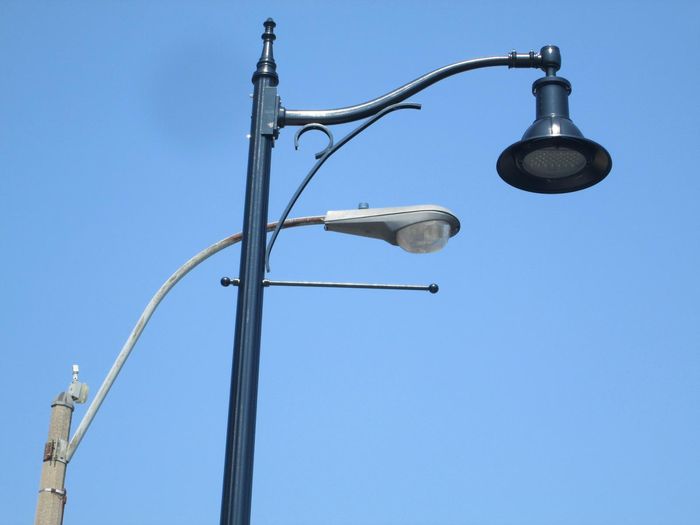 Westinghouse OV25 Silverliner & LED Street Light
From Somerville, MA
Keywords: American_Streetlights