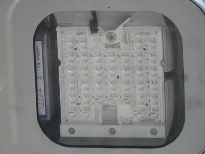 LED Roadway Satellite 48S
From Brookline, MA - Closer look at the LEDs
Keywords: American_Streetlights