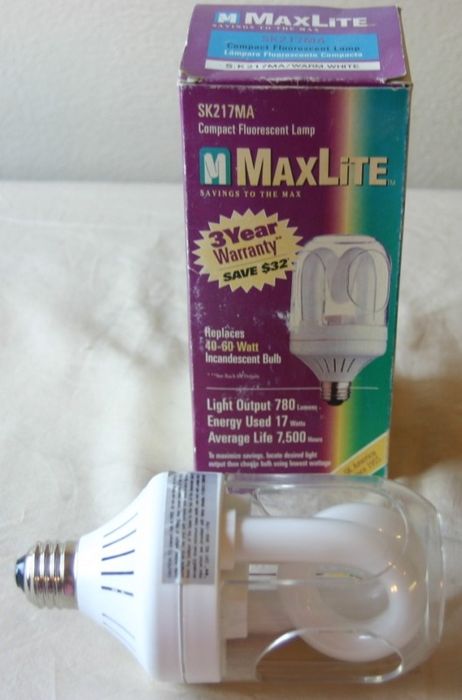 M is for Magnetic MaxLite
Before the ubiquitous spiral CFL that we all know (and perhaps do not love), there was the MaxLite spiral, from which their logo was derived. I bought one in the early 90's which I returned to Home Depot because it wasn't 4100K like their display model. Since then, I never could find another one....until now. I'm very happy to have this NOS lamp in my collection. It has an argon glowbottle in the base and a removable plastic cover over the tube, and interestingly, was made in Sri Lanka.
Keywords: Lamps