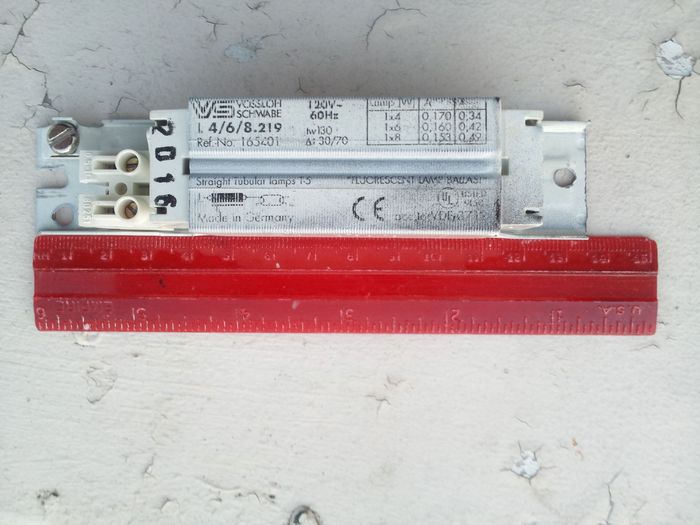 Measurement to make a VS ballast fit a 4 watt mini strip
I LOVE the way this ballast runs the lamp.  It is VERY quiet, does NOT get hot, and VERY slightly overdrives it.  IMO this is the best ballast to run a F4T5 on..
Keywords: Gear