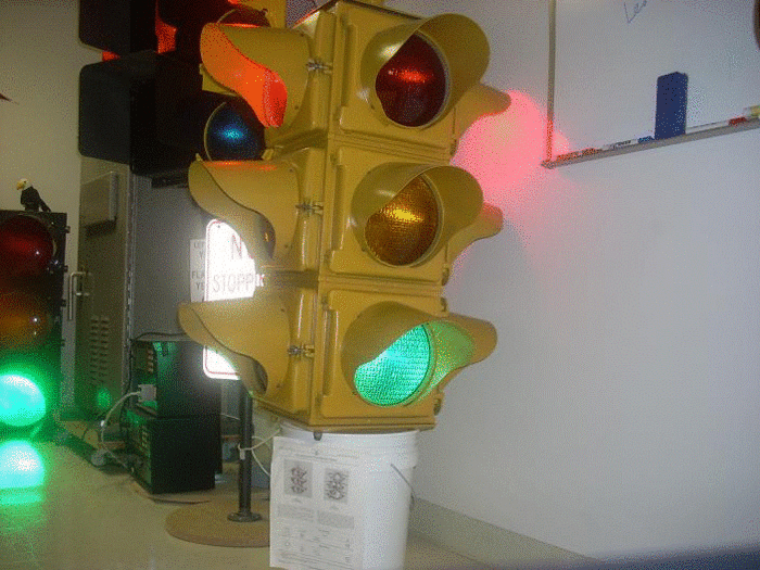 Crouse Hinds Type M
My four-way animated. A few signals in the background got in shot too.
Keywords: Traffic_Lights