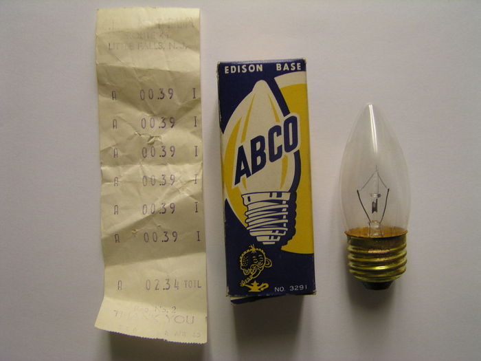 ABCO 25w Candle with '65 sales receipt
Someone bought this ABCO 25w and a bunch of PEER 40w candles back in '65 for 39 cents apiece. See, imported decorative bulbs are nothing new, this Japanese lamp is very similar to today's candles from China.
Keywords: Lamps