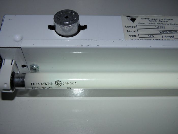 GE F6T5/CW 
Here's a older GE F6T5 cool white from a hardware store shown lit on a mini preheat striplight. I don't know what the /HH stands for or the exact date.
Keywords: Lamps