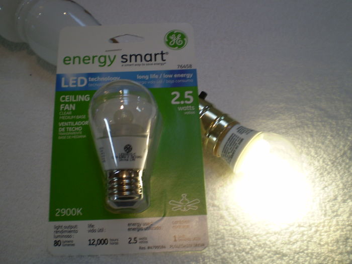General Electric Energy Smart LED
General Electric Energy Smart Clear Medium Base LED light bulb.
Keywords: Lamps