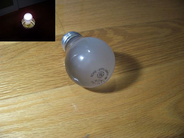 GE 40W Home-Appliance lamp
An early, pre-CGE appliance lamp. The lamp had a glass globe over it, so the etch was protected and today the etch is perfectly preserved!
Keywords: Lamps