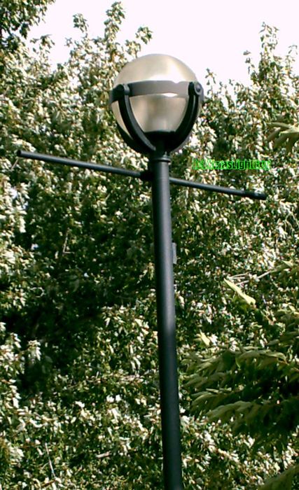 Streetlight #172
A decorative-style globe streetlight (lighting a sidewalk/parking lot) .. tried to get a closer/more clear shot of one of these here.

If i remember right from seeing some on a couple years ago these may be MV :)


Location:
Boulder, CO
Keywords: American_Streetlights