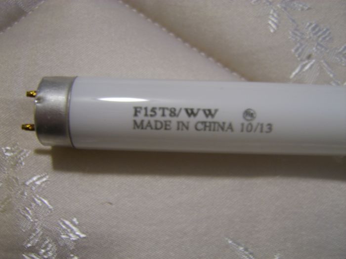 Unknown T8 F15 Fluorescent tube.
This came with my undercabinet light. Which still has life in it.
Keywords: Lamps