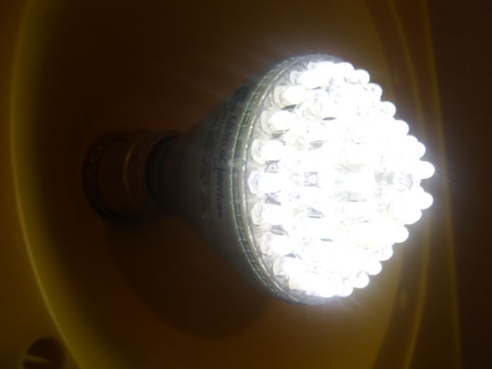 Well, this light still WORKS! :D
After I said that this Lights of America LED flood bulb wouldn't work, cause its LEDs would not light, well I was wrong, it still WORKS! After its used by someone who brought it at the restore months ago.
Keywords: Lamps