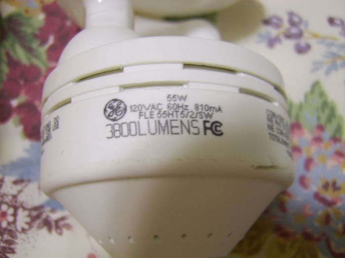 GE 55W (200W equivelent) CFL Bulb etch
Just to see the etch of this big bulb.
Keywords: Lamps