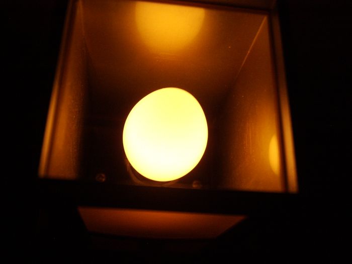 old night light (underside view of the bulb)
Heres the bottom view of this old night light, to the the bulb.
Keywords: Lit_Lighting