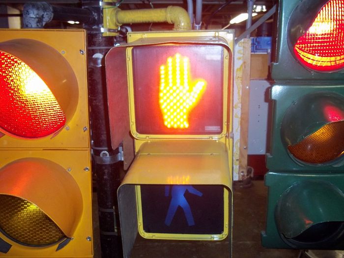 Eagle Alusig Pedestrian control with LED "Don't Walk:
Keywords: Traffic_Lights