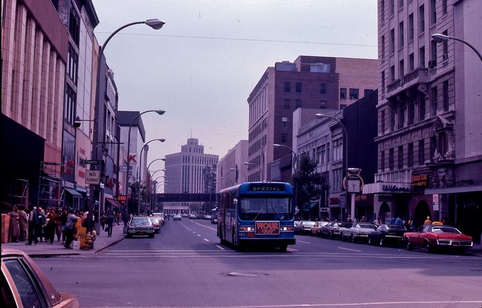 Utica, NY M1000s.
OK, ok.  I know Utica is east of Syracuse, but I didn't feel like adding another album that may only contain a few pics.  This was likely taken in the mid 70s and shows early and mid 60s M1000s.
Keywords: American_Streetlights