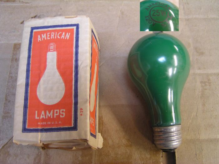 American 25w enamel green bulb
Long life offbrand. Vintage bulb in NOS condition, dating to the early 60s.
Keywords: Lamps