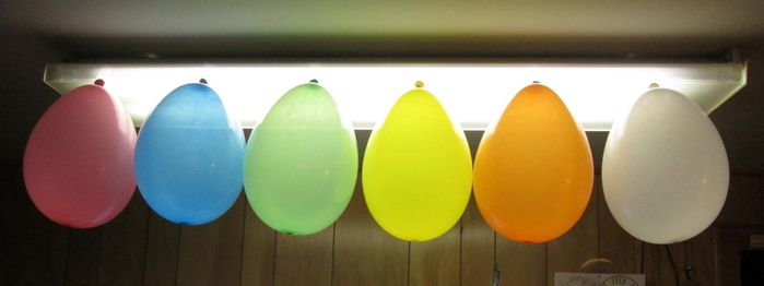 Balloons on a Fluorescent Light
Today, October 20 is my 32nd birthday. I thought I'd tape some balloons to my fluorescent light.
Keywords: Lamps