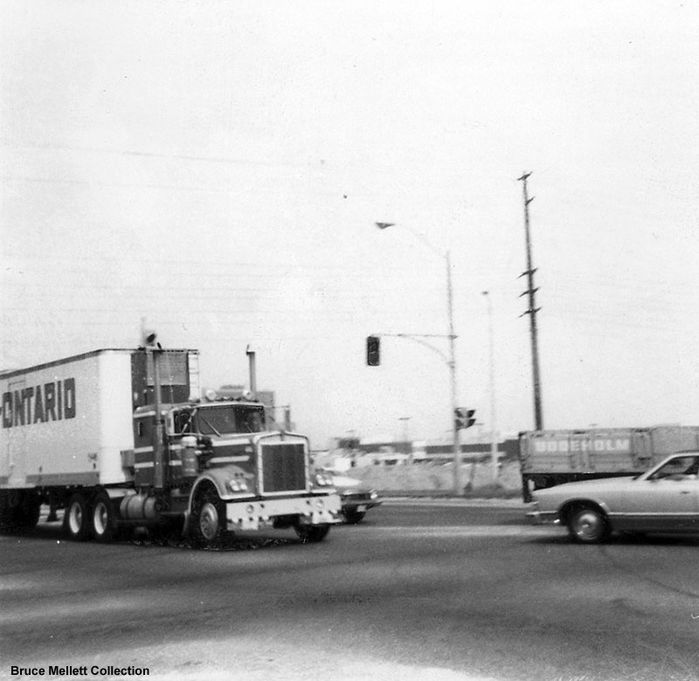 Dixie and Queen 1978
I came across a photo of Queen st and Dixie Road in Brampton in 1978! 

It appears to be CGE signals a GE M400-A and a double guy arm

[url=https://www.google.ca/maps/@43.714785,-79.727953,3a,75y,47.56h,86.28t/data=!3m4!1e1!3m2!1sh3mMysKSbhH8Atff-M3IDA!2e0?hl=en]Heres this location today.[/url]
Keywords: Lighting_History