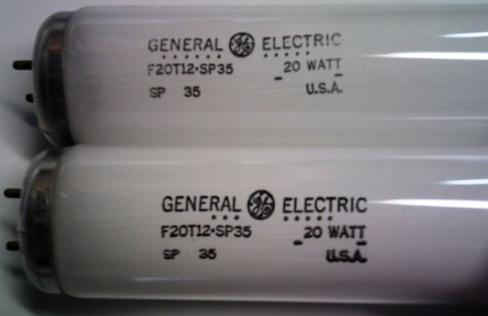 Similar GE Lamps (please date)
They're from the same era but i have two with the bottom etch and the one on top has more dots. The one on top had a smashed in pin on the other end up it lights up. I switched out the ecolux in the undercabinet light for it so the pin wouldn't get worse from storage. all the lamps i got work. I'm thinking of going back sometime...
Keywords: Lamps