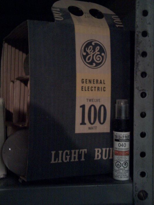 Old GE 100w Lamp 12-pack Box
There are two of the origional lamps left in the box, one being shown on this side. A E26 5 watt lamp is in the box up top and a 75w soft white GE is on the other side with the other 100w GE. What time frame is this from? Even has it's own cute little handle lol.
Keywords: Lamps
