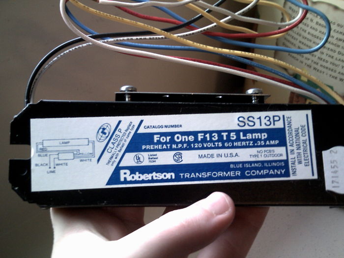 Robertson So-called Preheat Ballast
No no, it's rapid start, but it's labeled as preheat lol. Three of these ballasts were indeed preheat though. All the ballasts are from the 90s and some were NOS while some appeared used. This one was NOS and was in a combo fixture with a F8T5 preheat choke.
Keywords: Gear