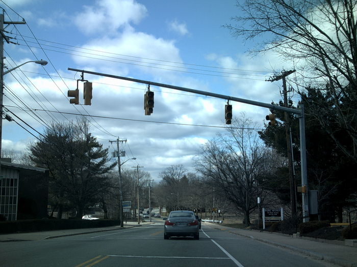 Anyone Seen this Style Signal Before?
I caught it while it was in between flashes, as the bottom 8" section flashes yellow by default. These are commonly used at pedestrian crosswalks here and at fire stations. This particular one is at a fire station on Park Ave in Cranston.
Keywords: Traffic_Lights