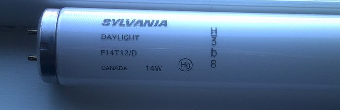 Sylvania F14/D
got two NOS from Darren with the strip light. Thanks Darren. :-D
Keywords: Lamps