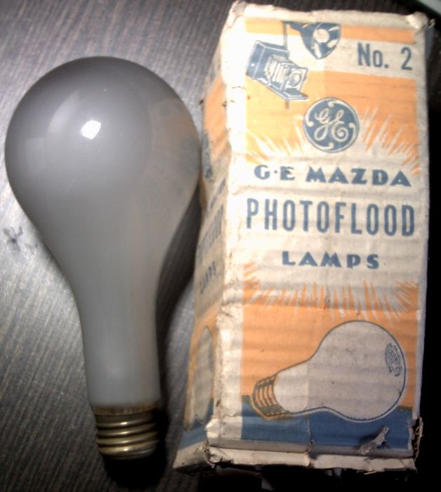 GE MAZDA Photoflood No. 2 Lamp
This one is used, though it still has its sleeve. It's REALLY bright too! It says the max life is 6 hours on 115V so i only lit it for a second... any idea on its age? i know it's from the 40s at the latest. probably a little later along the mazda line as it's a No. 2 lamp, meaning there must have been a number one...
Keywords: Lamps