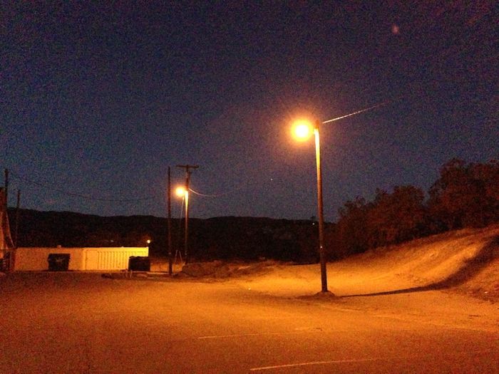 LPS in darksky NEMAs lit up
Here are they lit up, they make a bright circle under each light with a dark spot directly beneath them.
Keywords: American_Streetlights