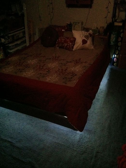 Our bed with LED rope light
I put cool white LED rope light around our bed frame, this look awesome!
Keywords: Lamps