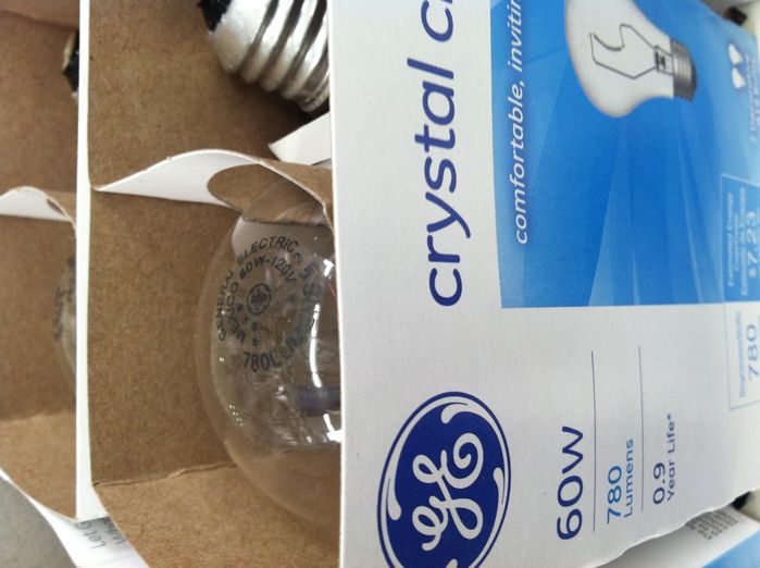 General Electric
GE 60w A-19 Clear made at Mexico! YUP!!! Mosty time I saw made in China when stocked at Walmart shelf repeat since 1 yrs ago! 
Keywords: Lamps