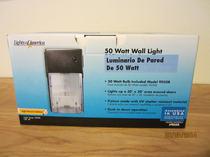 Lights Of America HPS Wall Pack
Here's the box the Lights Of America wall pack came in. I like the graphics on these new boxes better than the old boxes they used to use that were very plain.
Keywords: Misc_Fixtures