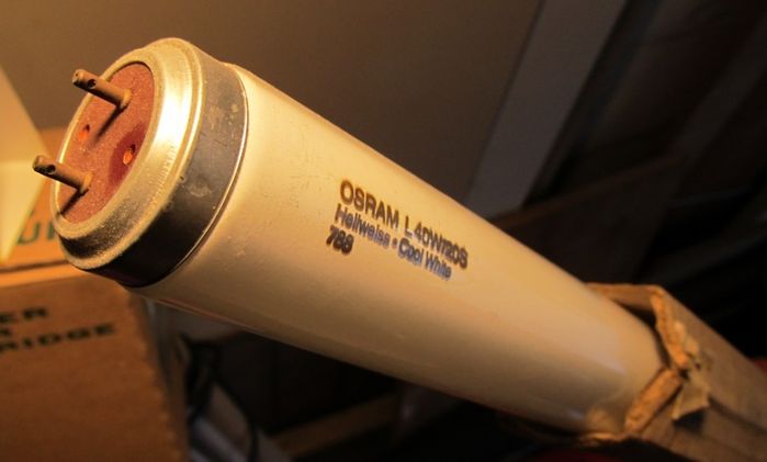 An old Osram tube
Keywords: Lamps
