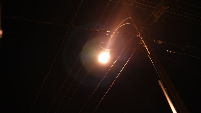 Crouse Hinds OVM Night Scene
Crouse Hinds OVM on a GE Bottom Braced Semi-Ornate Upsweep.

250 Watt HPS.
Keywords: American_Streetlights