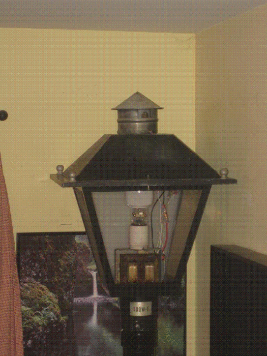 Light modes
I decided to have fun and make a GIF file of this animated picture myself to make all those 3 way I made...

Now one thing I donno, why is that from the camera the CFL I had on the top had shown HPS color, this isn't HPS though....its the all glass CFL....Enjoy it! 
Keywords: American_Streetlights