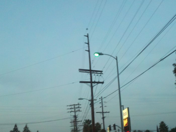 unistyle 400 at dusk
here's an old unistyle 400 on balboa ave just south of roscoe blvd in van nuys, ca. sorry for the bad pic, i took it in a hurry with my phone. this will soon be replaced by a led.
Keywords: American_Streetlights