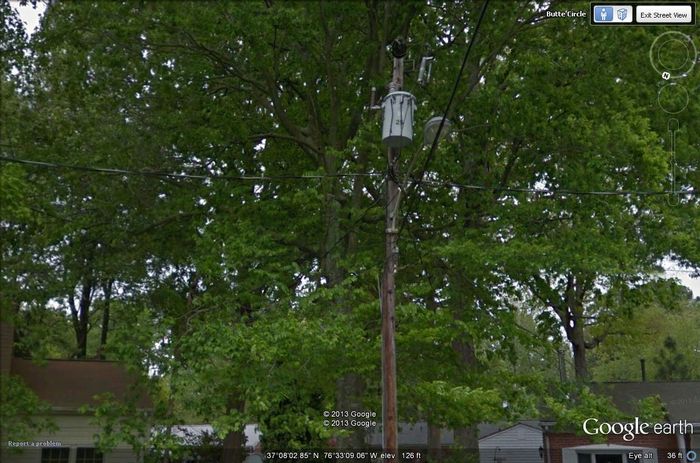 First
This is the light fixture that sparked my interest in street lights  I was 5 years old living in Newport News, VA. it was a M-250R1 merc. my house was just to the left in a culdasack.
Keywords: Miscellaneous