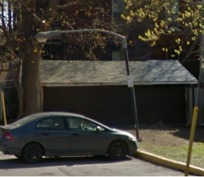 Do you think this is short enough?
I was stumped in streetview by finding 2 OV25's on extremely short poles that are leaning towards the parking lot
Keywords: American_Streetlights