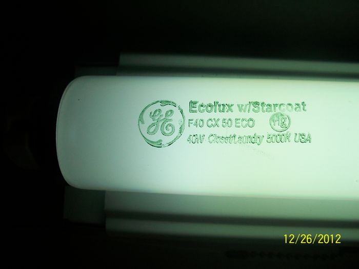 General Electric
Got something new from Lowe's a pair of GE F40-CX50-ECO, bright than GE F40/C50 (Chroma 50) alike GE SPX50, I can see a bit of pinkish and greenish on tube
Keywords: Lamps