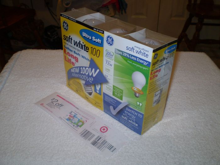 General Electric Soft White Light Pack
Here I picked up at Target last Saturday (2011-12-31) thinking that this would be a great debate on both Regular and Halogen light bulb.  I paid US $5.99 for this pack.

Comments away!

Fabrication Location: Mexico (Regular Bulbs)
Fabrication Location: China (Halogen Bulbs)
Keywords: Lamps