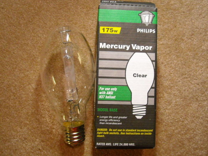 175 watt Philips Mercury Vapor Lamp
Purchased this in 2008 to re-lamp a friend's security light with. Never used it though because I found a better quality 1980's GE lamp that was coated and gave off better light. This serves as a back-up should anything happen.
Keywords: Lamps